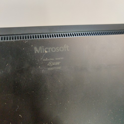 Microsoft Surface Laptop 4 1951 13,5" SPECIFICHE SCONOSCIUTE - PER RICAMBI - NON SI ACCENDE - Foto 2 di 6