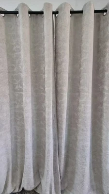 Cortinas ojales de chenilla geométricas Studio G Topia, plateadas 44x90" 112x229 cm - Imagen 1 de 4