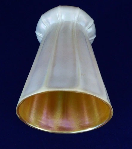 STEUBEN Iridescent Calcite Over Gold Aureen Glass Lamp Shade. Carder Era 1915
