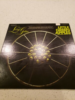 LIVING GUITARS-LITTLE GREEN APPLES AND OTHER COUNTRY HITS RCA CAMDEN STEREO LP