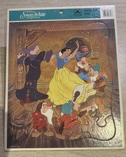 Golden Disneys Snow White  The Seven Dwarfs Frame Tray Puzzle 8316B