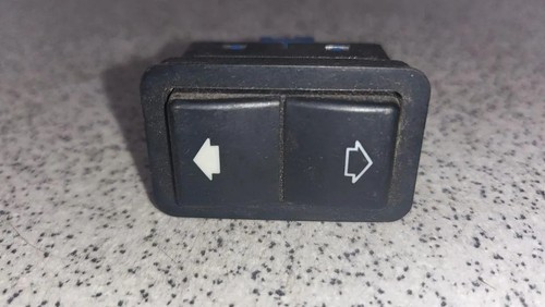 BMW 5 E39 Schalter für Fensterheber hinten links 8368932 2.50 Petrol 33750289