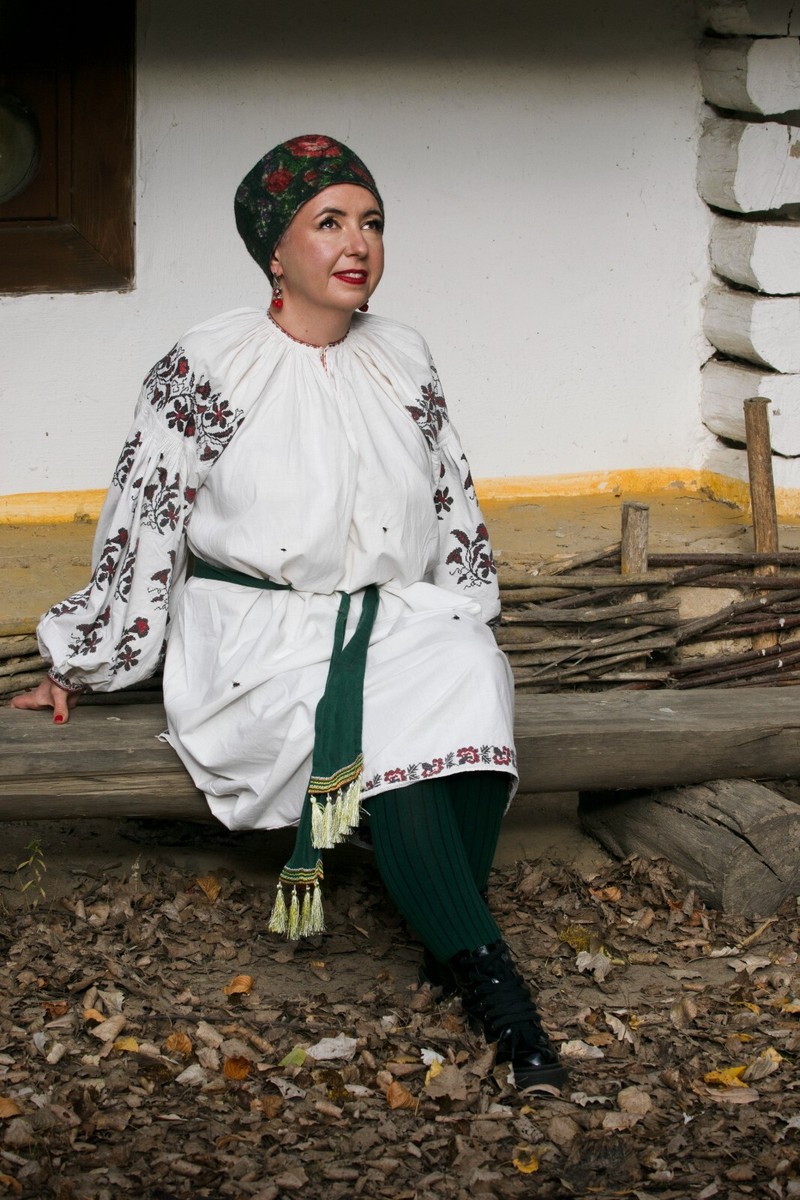 Ukrainian felted wool green women's beautiful hat-ochipok is made