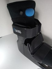 United Ortho Short Air Cam Walker Fracture Boot Small Black
