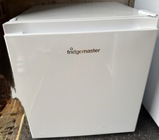 Fridgemaster White Table Top Mini Fridge, Single Door, Manual Defrost