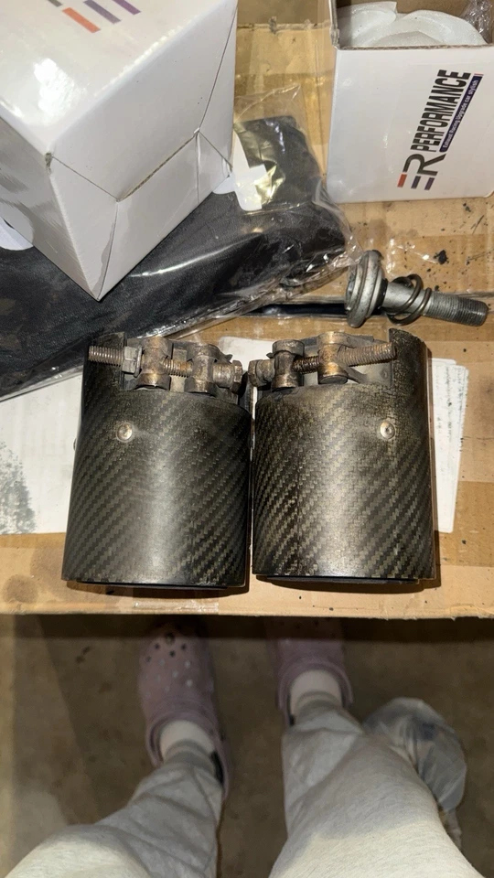 PUNTAS DE ESCAPE DE FIBRA DE CARBONO BMW F32 F30 F82 F80 (puede adaptarse a otros modelos) Foto 2 de 4