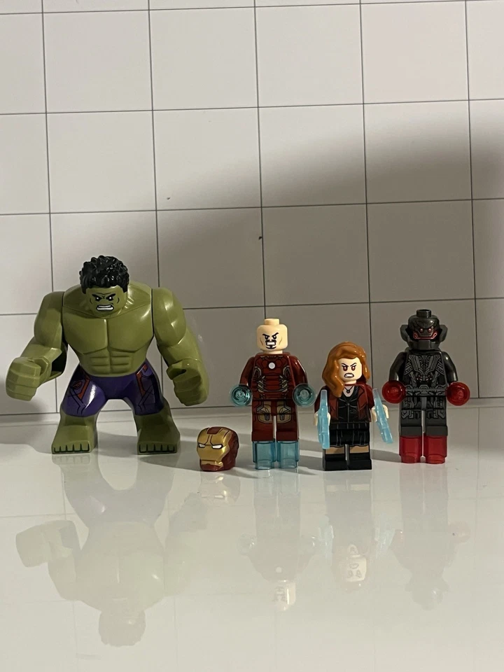 LEGO Marvel The Hulk Buster Smash (76031) – Complete w/ Manual 2015 - Image 3 of 4