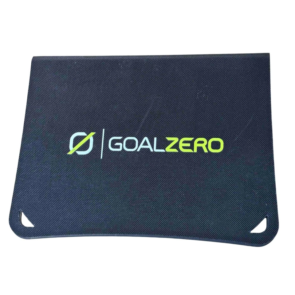 Cargador solar portátil Goal Zero Black Nomad 10 y banco de energía Venture 35 6280 Foto 2 de 4