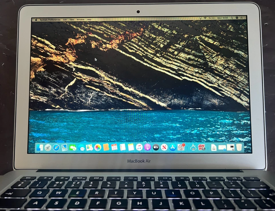 Apple MacBook Pro 15" 2015 · i7 · 16GB · 256GB, photo 1 of 5