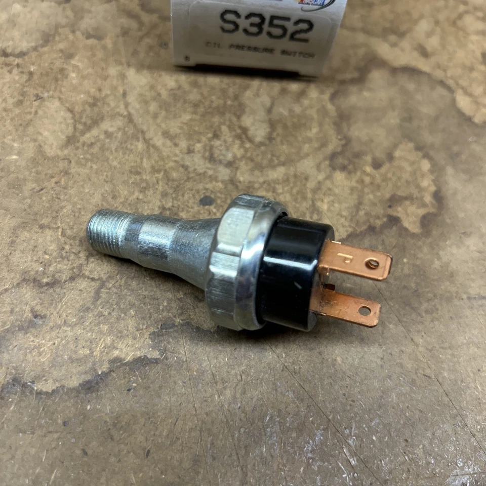 Borg Warner S352 Engine Oil Pressure Switch Free Ship!!!! New In Box - Image 2 of 4