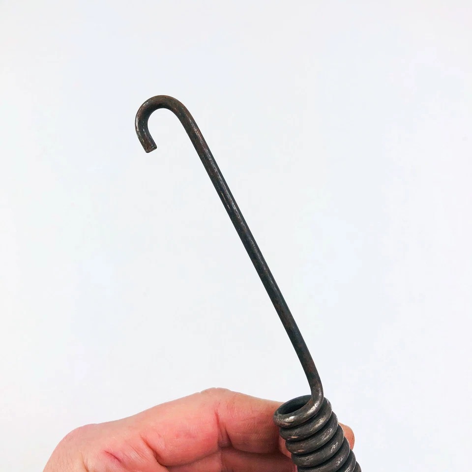 Mopar J5351118 Spring for Clutch Pedal OEM NOS 1981-86 Jeep SJ Cher Wag J10 J20 - Image 2 of 4