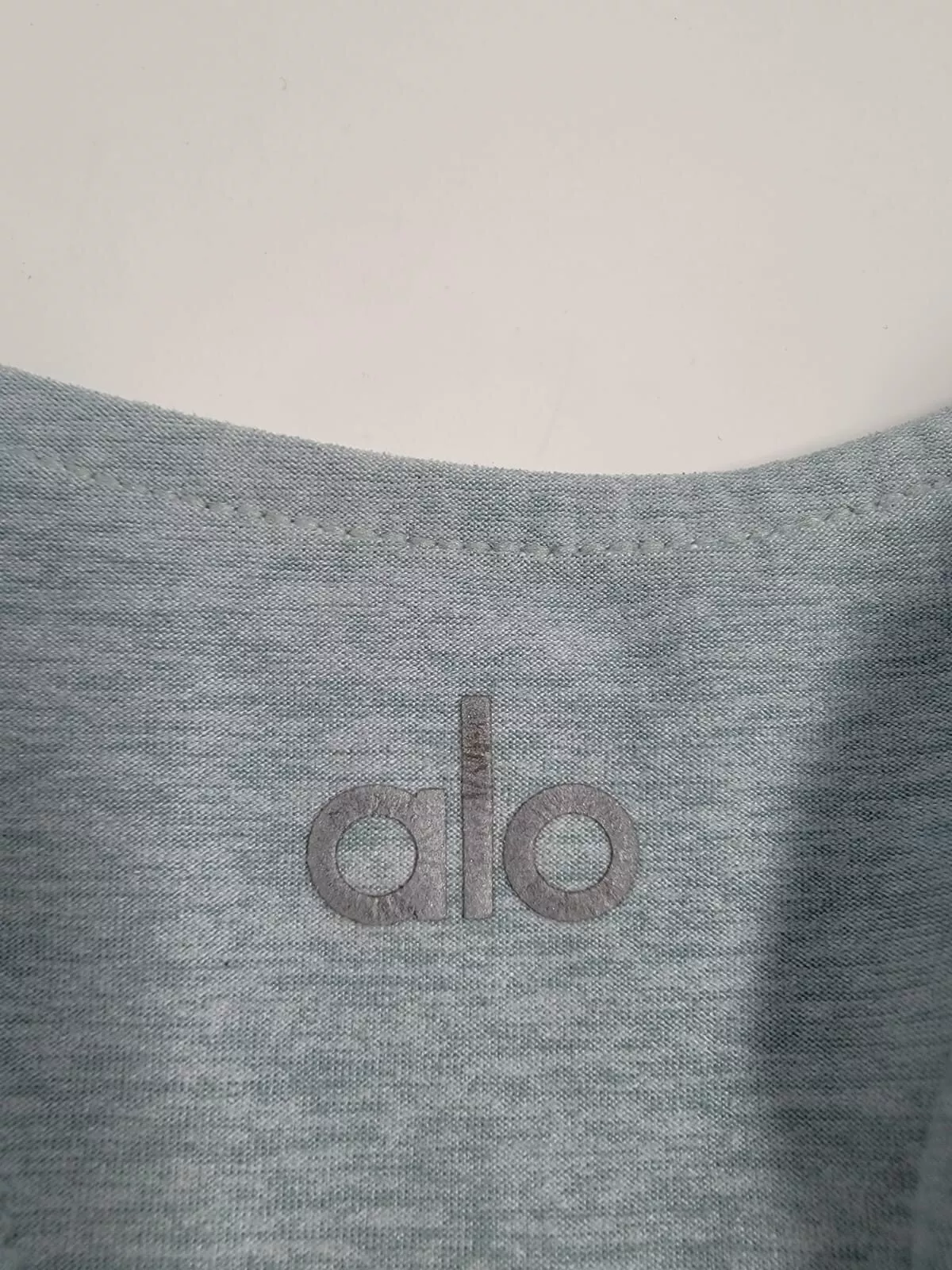 alo-yoga alosoft serenity racerback tank-bra