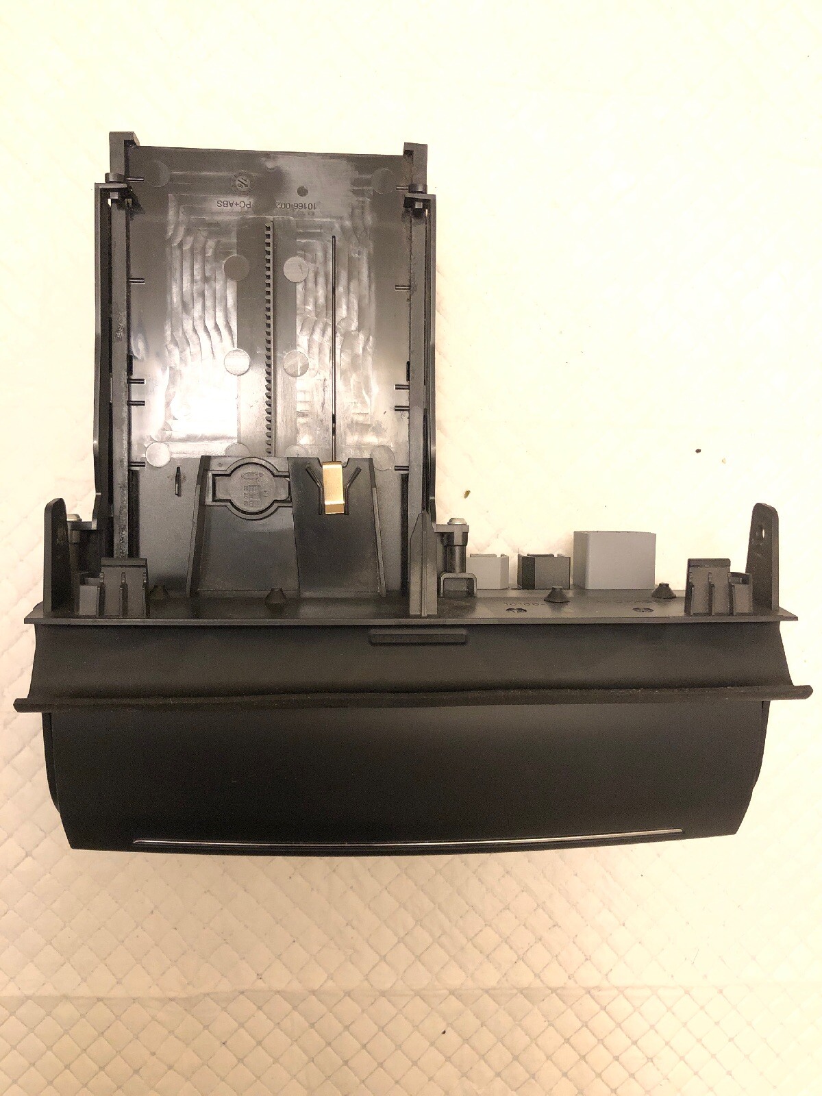 2014 2015 2016 2017 Maserati Ghibli SQ4 Dashboard Phone Box AUX USB Hub Box OEM