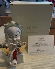 New Lenox Tweety Bird Santa’s Helper 6-inch Porcelain Christmas Figurine