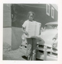 SNAPSHOT ZYDECO ACCORDION CLIFTON CHENIER'S GRAND-DAUGHTER 1953