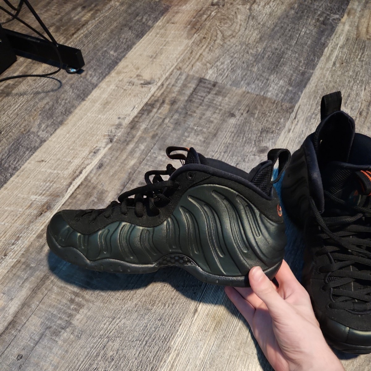 シューズ(男性用) Nike Air Foamposite Pro Sequoia 28cm Nike MEN'S Air Foamposite Pro SEQUOIA SIZE 9 Undefeated Black Team