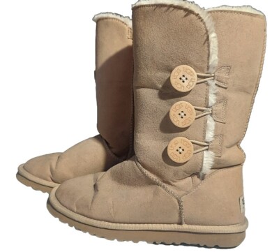 Womens UGG Bailey Button Triplet Winter Boots Size 7-US, 38-EUR Chestnut 