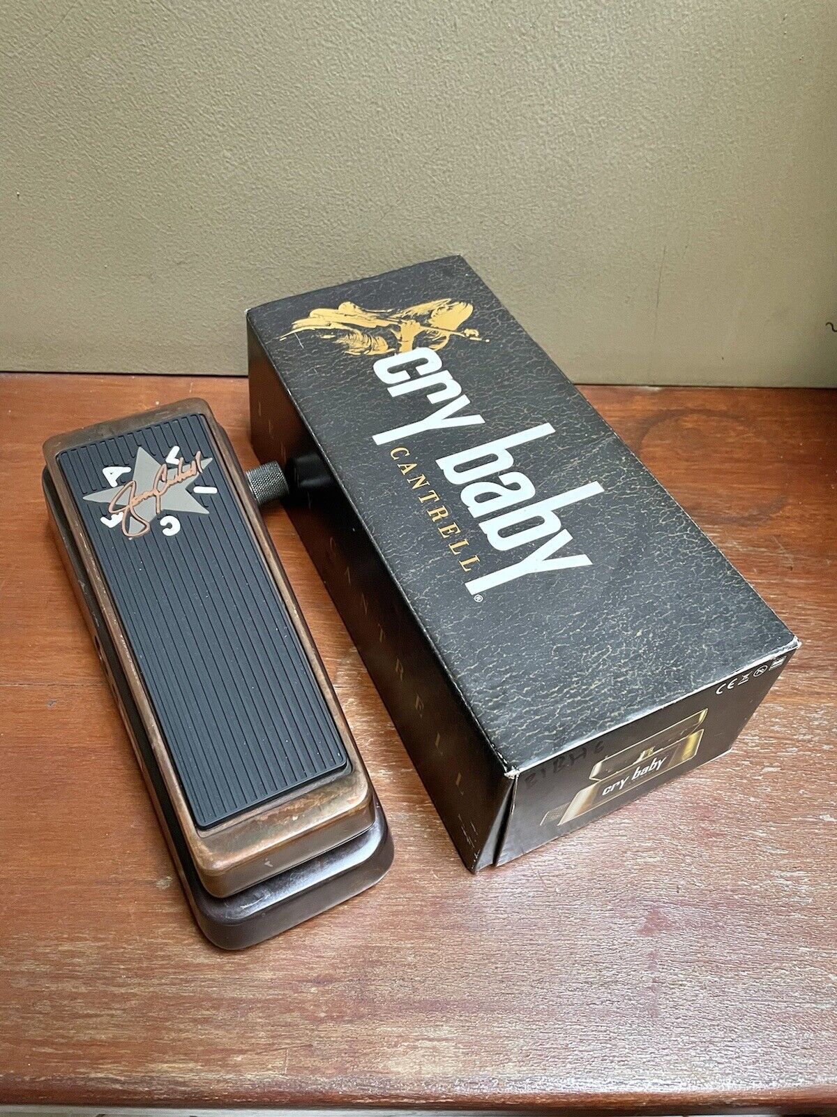 Dunlop Jerry Cantrell Signature Cry Baby Wah Guitar Effect Pedal 