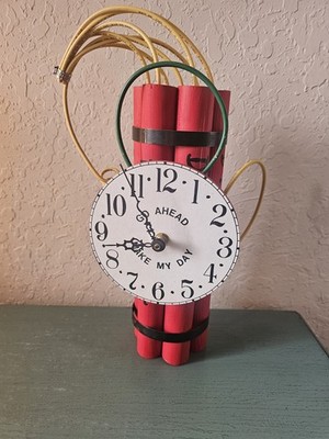 Vintage FolkArt HandCrafted Wood Dynamite Desk/Surface Top Clock-Very Good