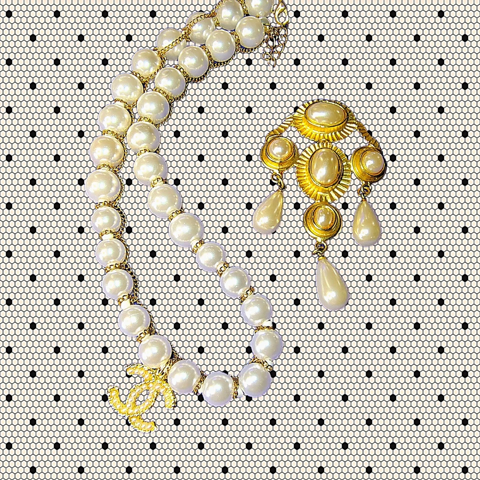 Iconic Faux White, Chain Wrapped, Pearls Choker Necklace w/ Partial Brooch - Image 3 of 4