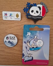 4 Pin Olympic  Media camera TV Milano Cortina Milo Panda Volunteers Grana Padano