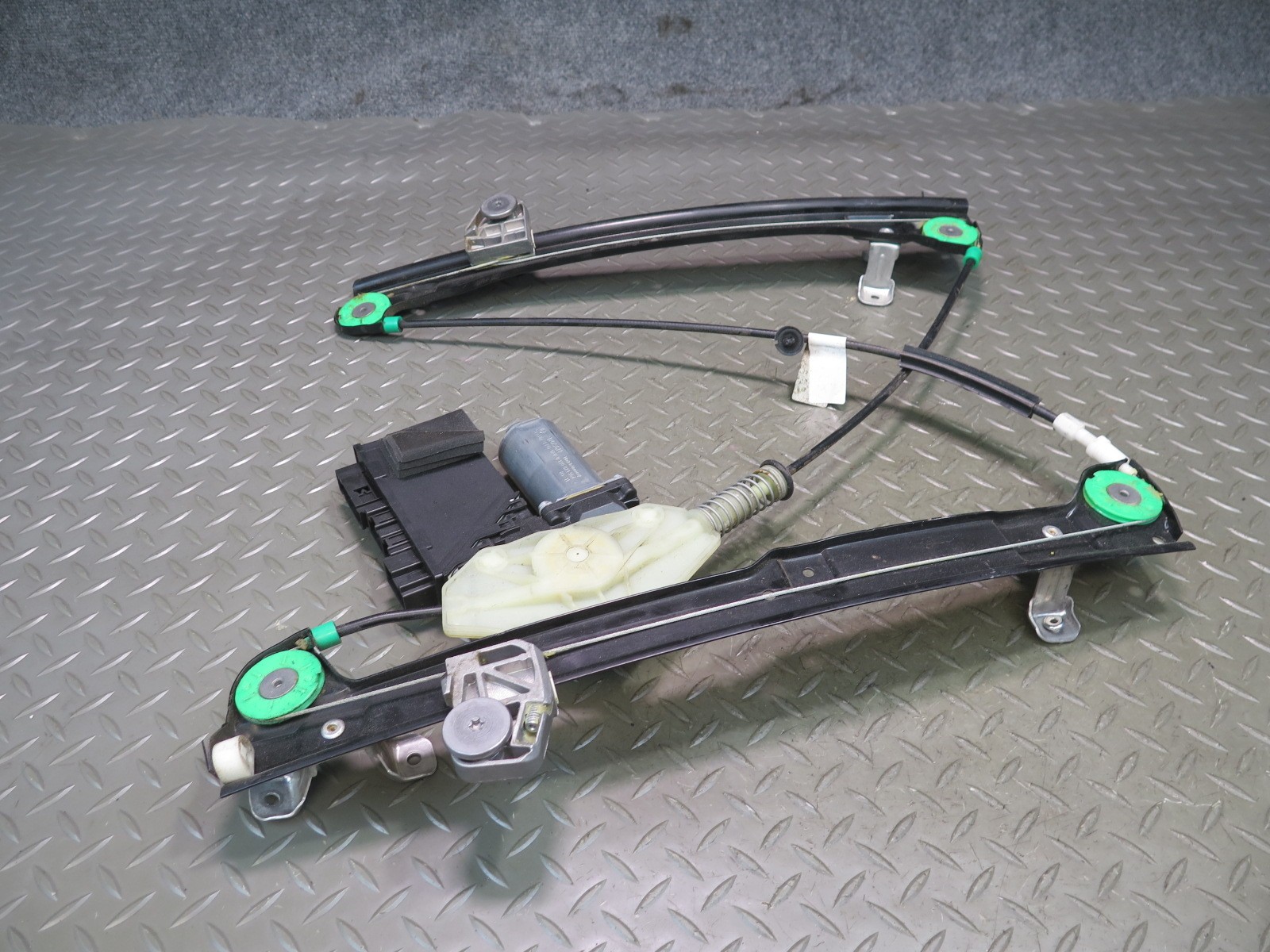 06-12 BENTLEY CONTINENTAL FLYING SPUR REAR RIGHT DOOR WINDOW REGULATOR W/ MOTOR