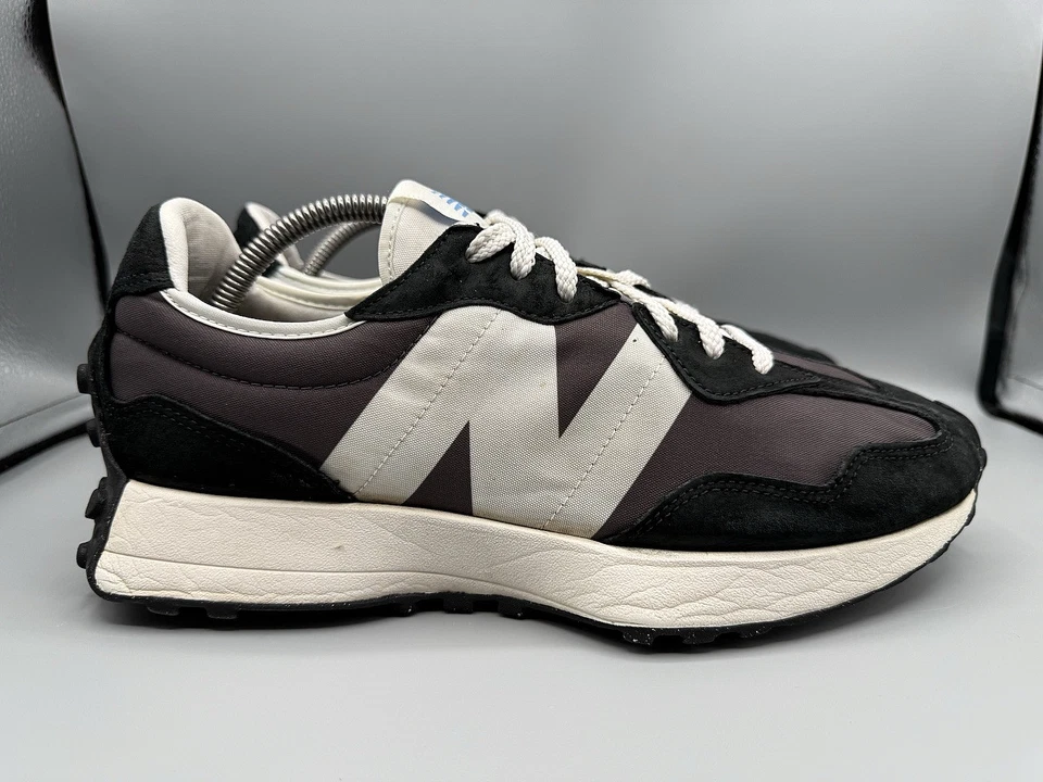 NEW BALANCE 327 Running Athletic Shoes Sneakers U327LC Men's Sz 9 Women's 10.5 - Image 2 of 4