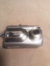 Camera Digital Fujifilm - FinePix  A340, 4.0MP  Silver SD Card