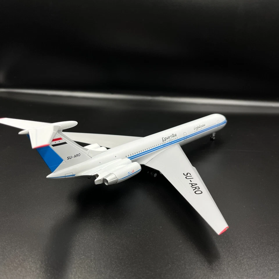 Ilyushin 62 Il-62M EgyptAir SU-ARO – Scale 1:200 - Image 3 of 4