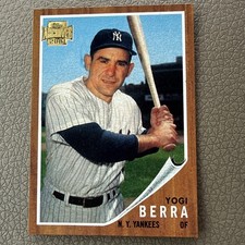1962 TOPPS #360 YOGI BERRA NEW YORK YANKEES