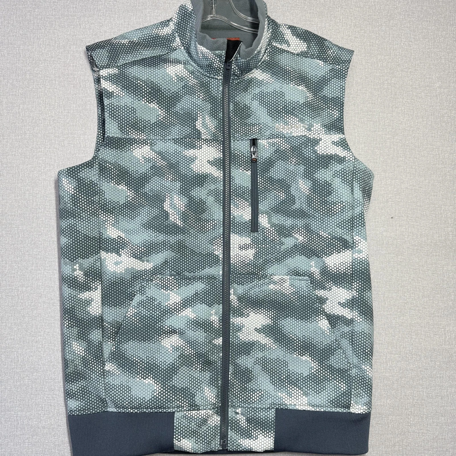 Simms Vest Mens Medium Gray Camo Softshell Fleece Lined Full Zip Outdoor Fishing