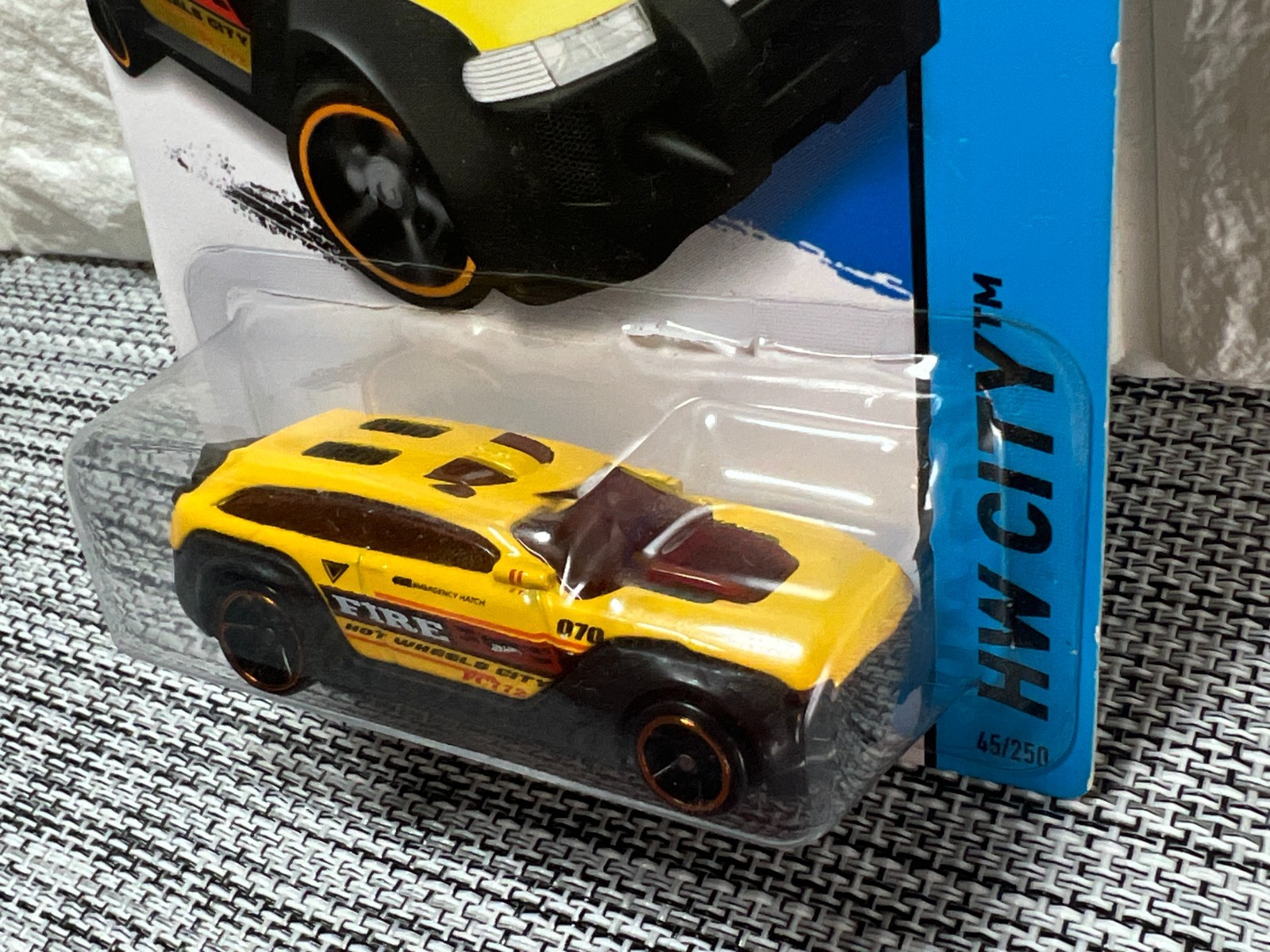 Picture 3 of 4