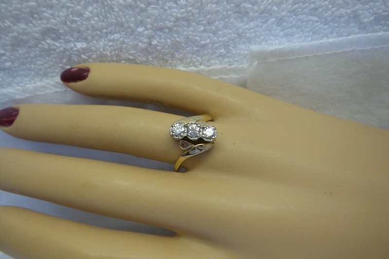 Estate 1970's Solid 14kt, Angular Set, 3 Natural Fine Diamonds, Ring