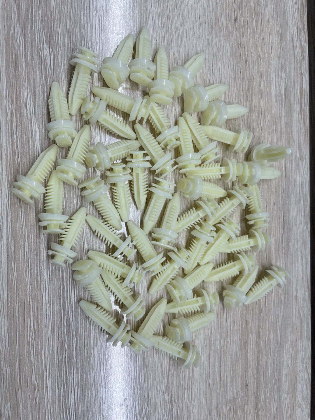 50Pcs Door Trim Panel Clips For Chevrolet Silverado 1500 GMC Chevy