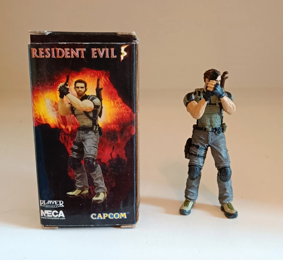 RESIDENT EVIL 5 CHRIS NECA PLAYER SELECT ACTION FIGURE ORIGINALE - Immagine 2 di 4