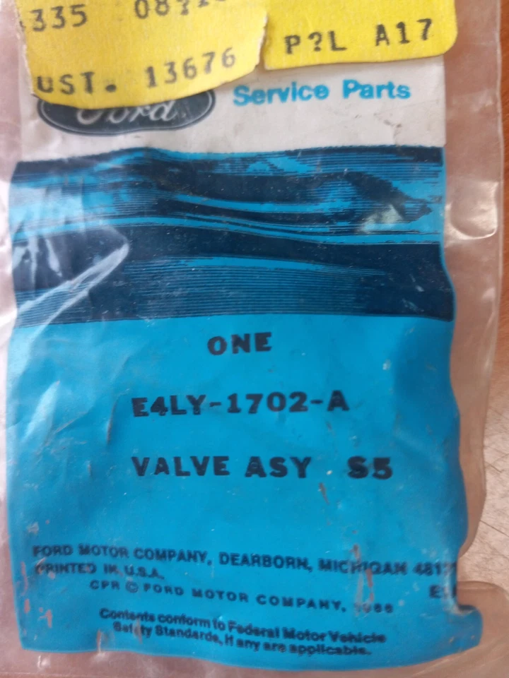 Tres válvulas de neumático Lincoln Mark VII 1984-1989 E4LY-1702-A Foto 4 de 4