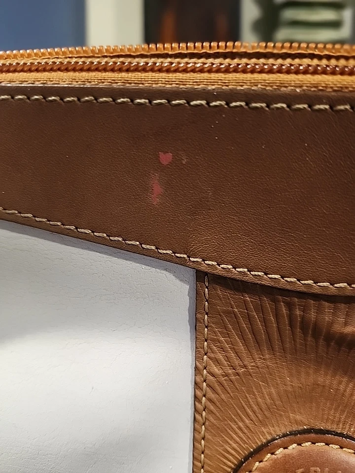 Bolso de Hombro Perlina Sirio Blanco Con Borde Marrón, 10" W X 10" TX 5-1/2" Profundidad. Foto 3 de 4