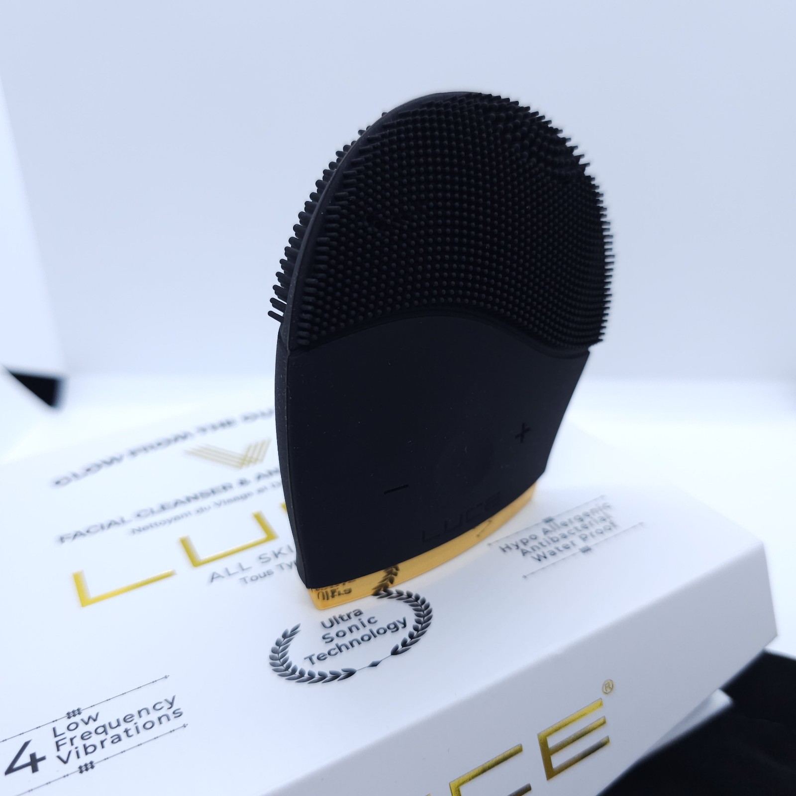 LUCE180 Anti-Aging Pulsating Facial Cleansing Device ~ Rechargeable WaterProof