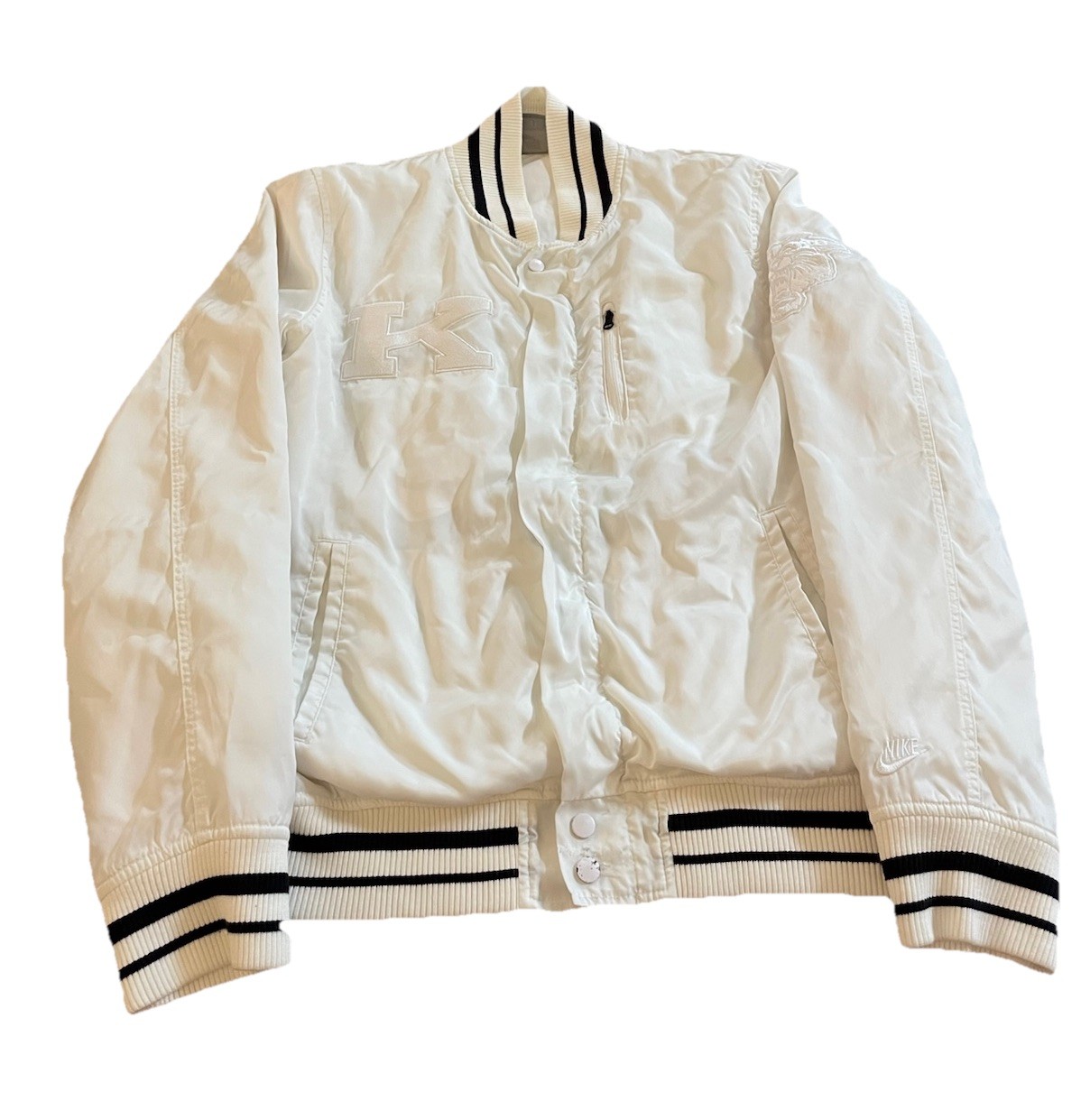 SACAI X NIKE Kentucky Wildcats Nike Giacca Uomo M Raso Tutto Bianco Vintage Y2K Zip Varsity