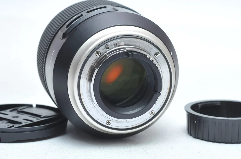 Lente Nikon F Tamron AF F016 85 mm f1,8 Di VC USD SP Foto 3 de 3