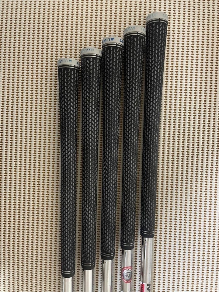 Used Taylormade SIM2 MAX OS KBS MAX MT85 R  irons #6-Pw - Image 3 of 4