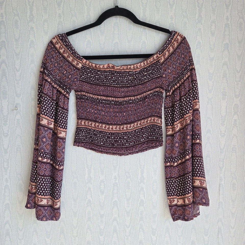 Top Charlotte Russe para mujer grande calado fuera del hombro manga campana hada bruja Foto 3 de 4