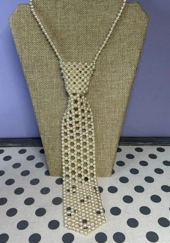Vintage MCM Faux Pearl Neck Tie Necklace  Costume Jewelry Statement