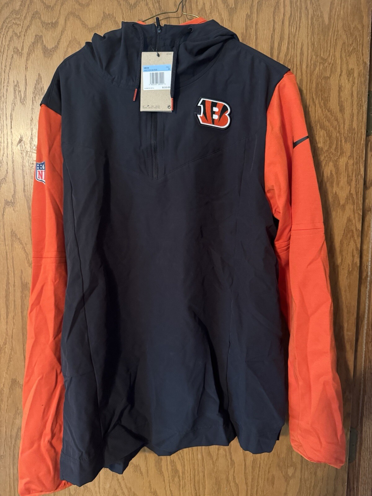 Nike Cincinnati Bengals Long Sleeve Hooded Jacket NWT Size Medium