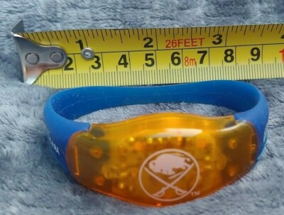 Vintage Buffalo Sabres NHL Watch First Niagara Bank Blue Gold Rare HOCKEY 