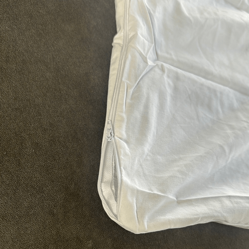 Oxford Super Blend Standard White Pillow Protectors Set of 12 Zippered NEW - Picture 8 of 8