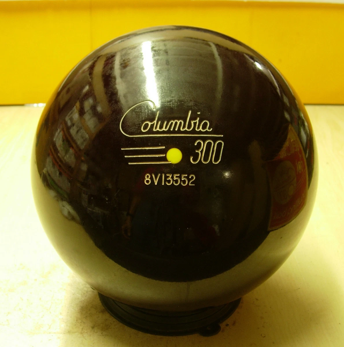 columbia yellow dot bowling ball