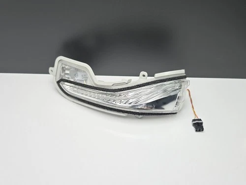 2014 - 2023 INFINITI Q50 Q60 LEFT DOOR MIRROR TURN SIGNAL LIGHT 261654GA0A OEM