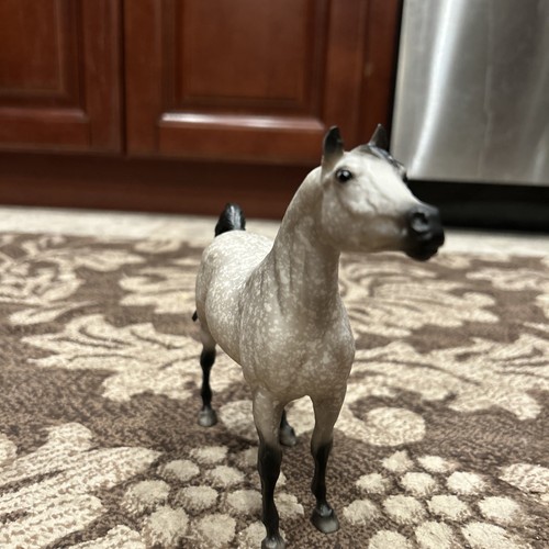 Breyer Modellpferd Classic 2006-08 Dapple Gray Araber Hengst #667 Retired - Bild 4 von 8