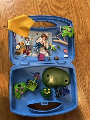 PLAYMOBIL Family Fun 9103 Family Picnic Carry Case